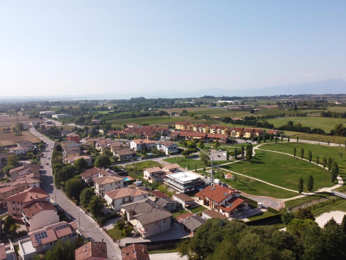 Casale Storico Enzo Villa Castelnuovo del Garda Bagian luar foto