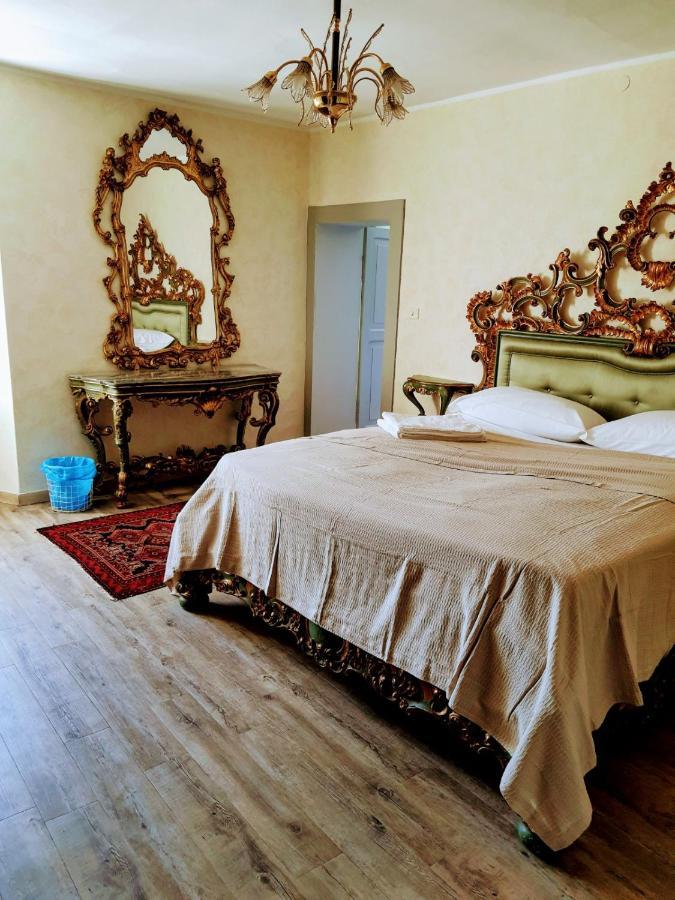Casale Storico Enzo Villa Castelnuovo del Garda Bagian luar foto